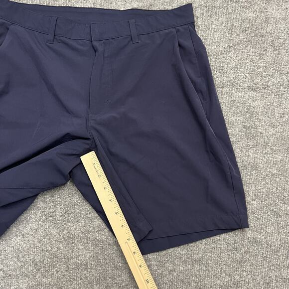 Fabletics Shorts Mens 32 Navy Blue Golf Performance Stretch Lightweight - Picture 9 of 10